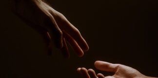 Na jakie pytania odpowiada misja?