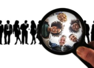 Jak pozyskać klientów przez social media?